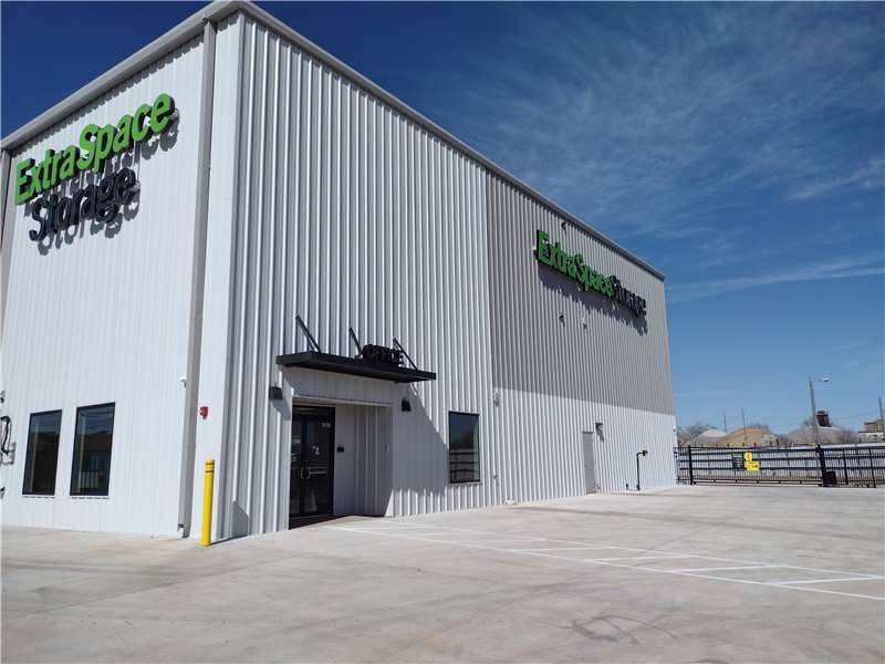 Extra Space Storage facility on 1001 E Reno Ave - Oklahoma City, OK
