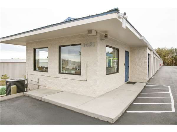 Storage Units in Knoxville, TN at 8627 Middlebrook Pike | Extra Space ...