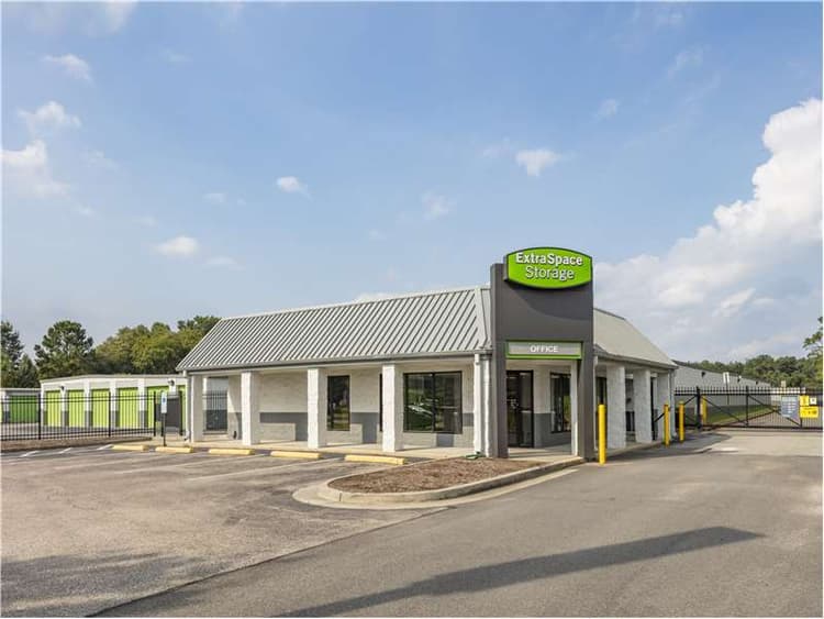 Storage Units in Richmond, VA at 5202 W Broad St Extra Space Storage