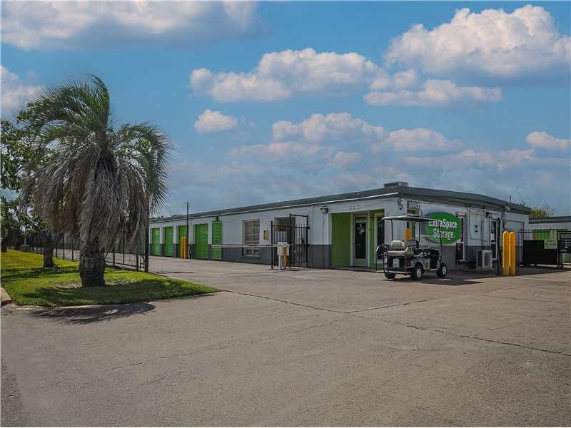 Storage Units in Clute, TX at 807 Brazospark Dr Extra Space Storage