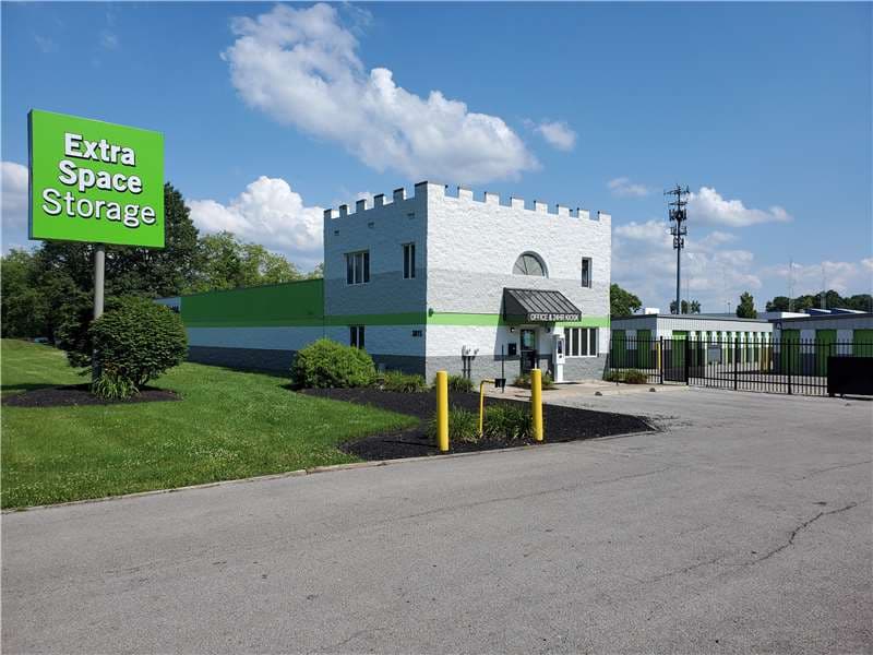 Indoor Storage at 3015 W Dublin Granville Rd (from 51) Extra Space