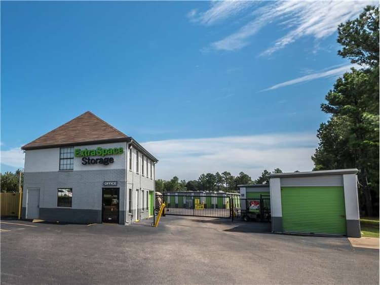 Storage Units in Cordova, TN at 900 N Germantown Pkwy Extra Space Storage