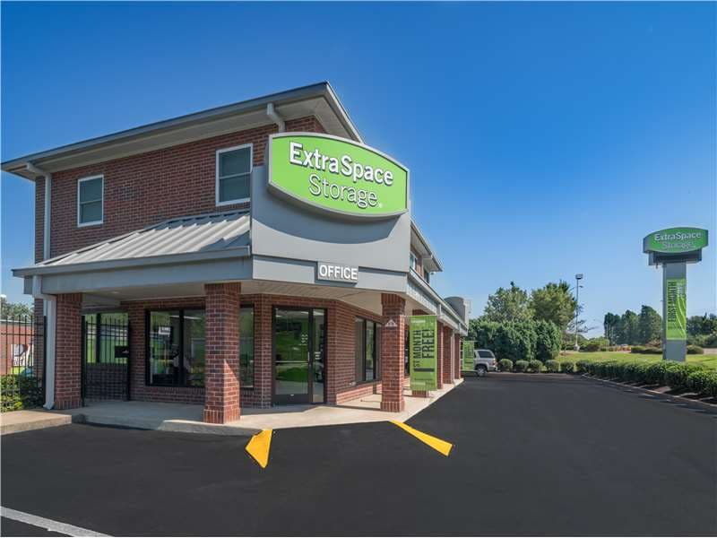 Storage Units in Cordova, TN at 381 N Germantown Pkwy Extra Space Storage