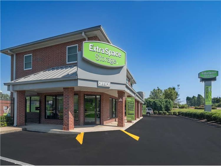 Storage Units in Cordova, TN at 381 N Germantown Pkwy Extra Space Storage