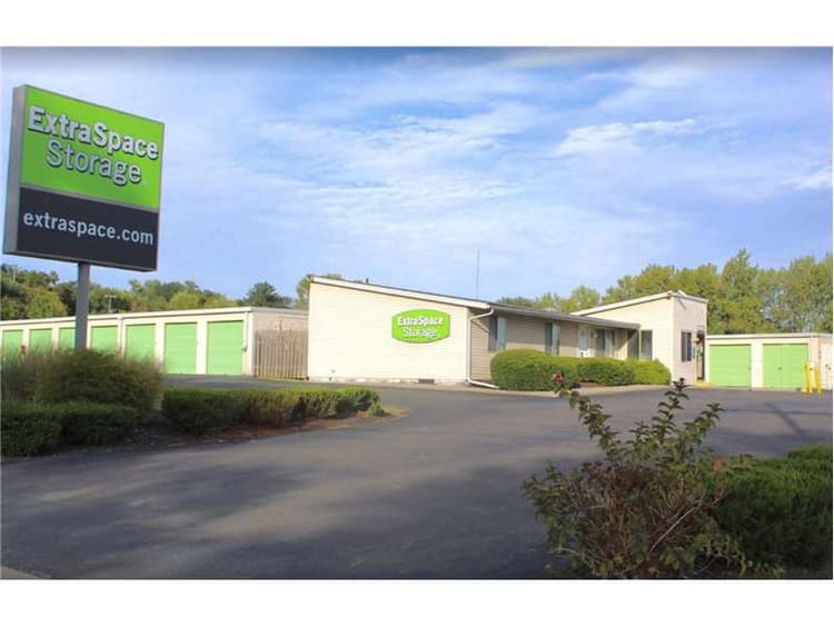 Storage Units in Columbus, OH at 900 Urlin Ave Extra Space Storage