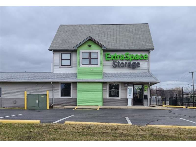 Storage Units in Belleville, MI at 1900 Old Rawsonville Rd Extra