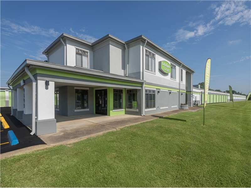 Storage Units in Memphis, TN at 4649 Kirby Pkwy Extra Space Storage