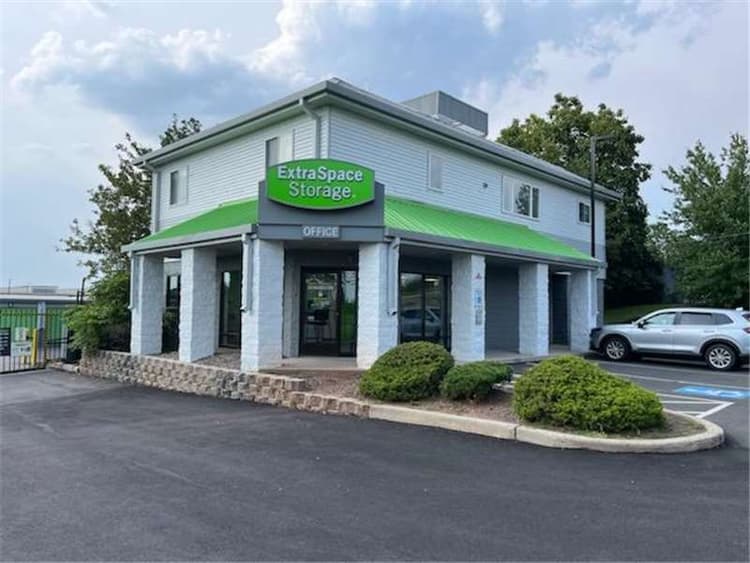 Storage Units in Bridgewater, NJ at 11 Finderne Ave Extra Space Storage