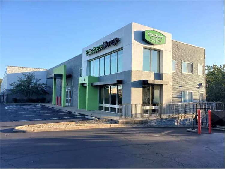 Storage Units in Woodbridge, VA at 14050 Telegraph Rd Extra Space Storage