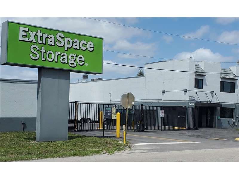 Storage Units in West Palm Beach, FL at 7285 Southern Blvd Extra