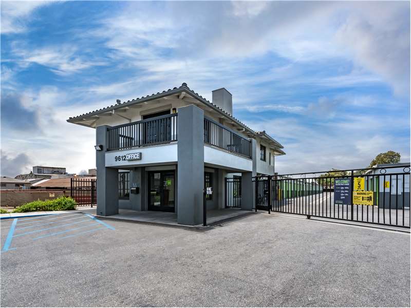 Storage Units in Pico Rivera, CA at 9612 Beverly Blvd Extra Space Storage