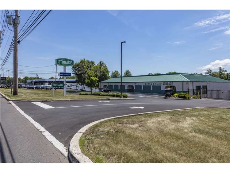 Storage Units in Green Brook, NJ at 107 US Hwy 22 E Extra Space Storage