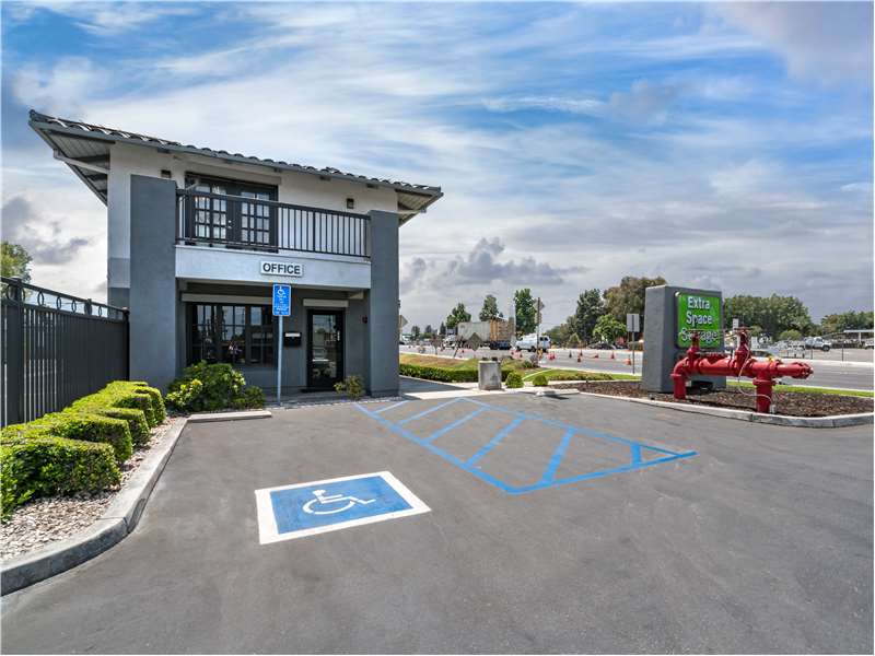 Storage Units in Pico Rivera, CA at 4344 San Gabriel River Pkwy Extra