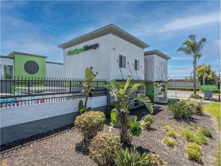 Storage Units in Gardena, CA at 17510 S Figueroa St Extra Space Storage