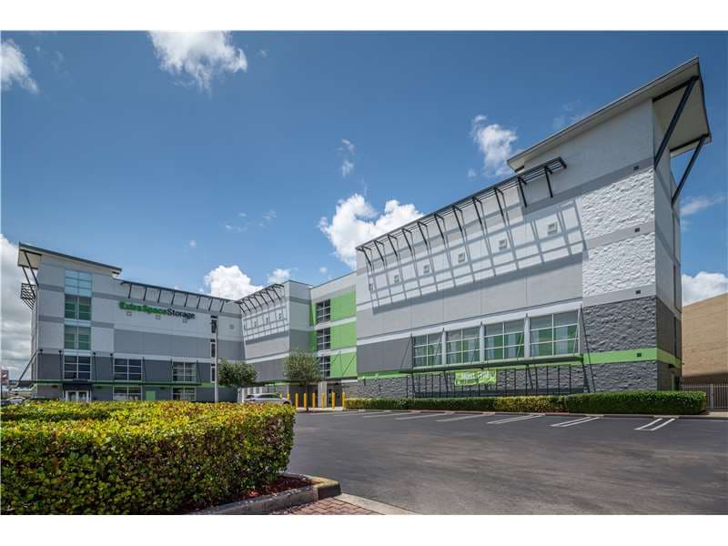 Storage Units in Hialeah, FL at 2995 Okeechobee Rd Extra Space Storage