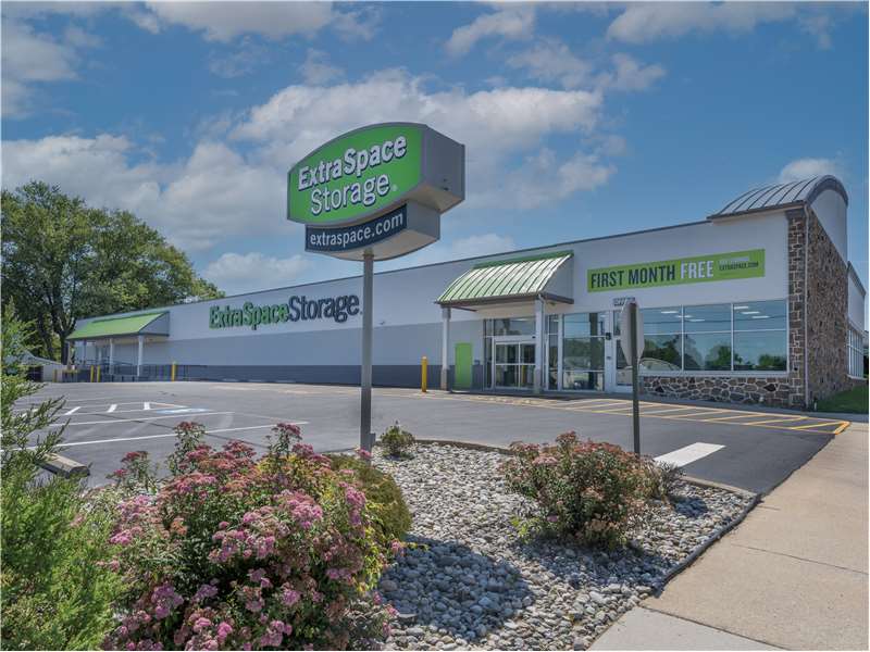 Storage Units in Bellmawr, NJ at 101 N Black Horse Pike Extra Space