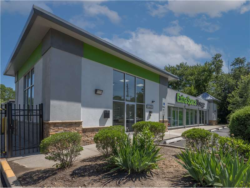 Storage Units in Monmouth Junction, NJ at 3780 US1 Extra Space Storage