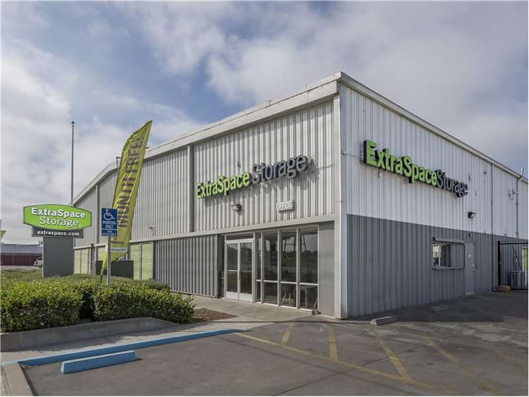 Storage Units in Oakland, CA at 6401 San Leandro St Extra Space Storage