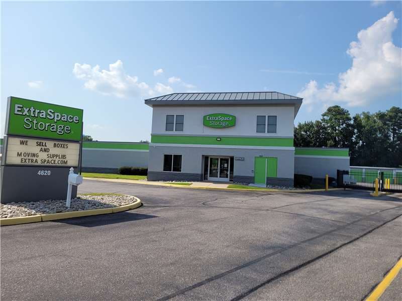 Storage Units in Chesapeake, VA at 4620 Bruce Rd Extra Space Storage