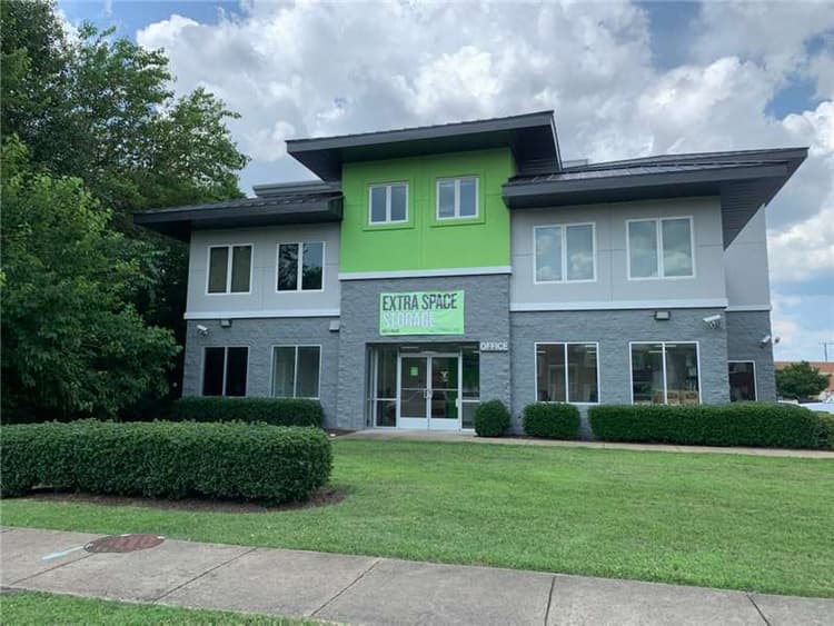 Storage Units in Virginia Beach, VA at 1425 Kempsville Rd Extra Space Storage