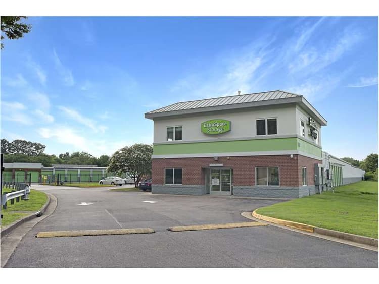 Storage Units in Richmond, VA at 1140 N Laburnum Ave Extra Space Storage