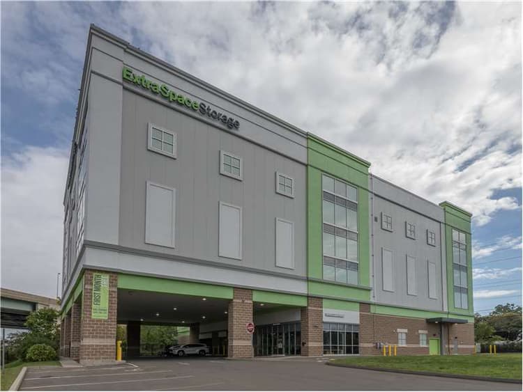 Storage Units in Bridgeport, CT at 2101 State St Ext Extra Space Storage
