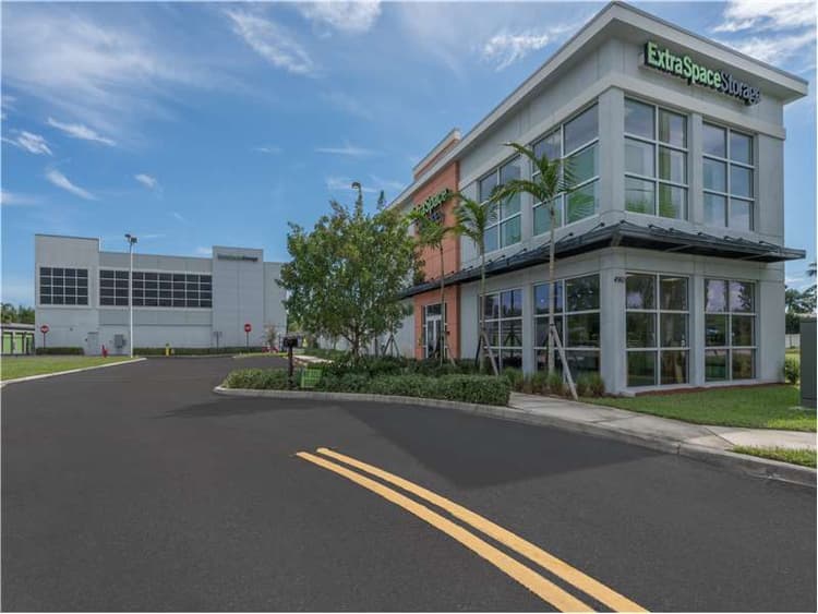 Storage Units in Lake Worth, FL at 4960 S Military Trl Extra Space