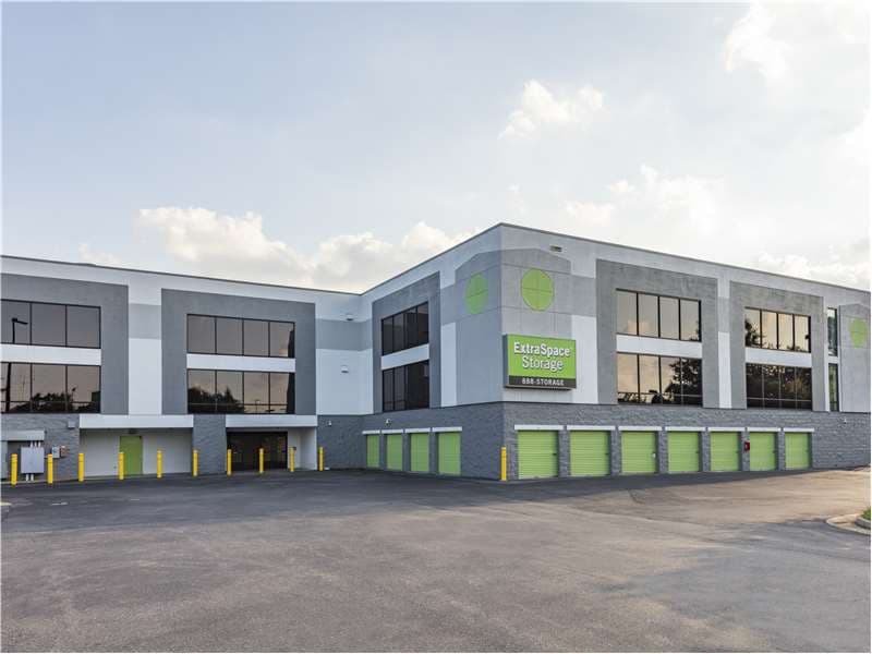 Storage Units in Hampton, VA at 815 LaSalle Ave Extra Space Storage