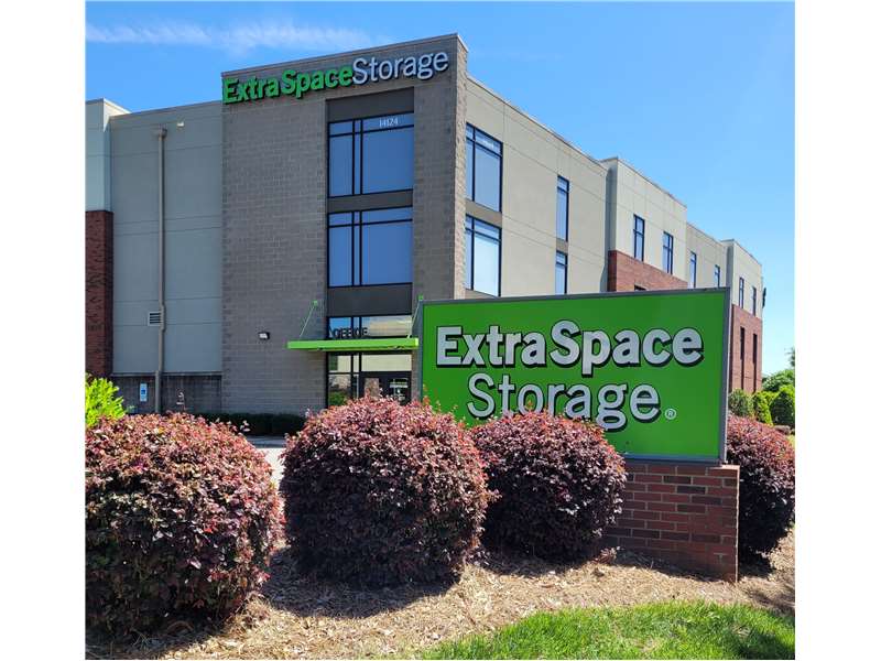 Storage Units in Huntersville, NC at 14124 Boren St Extra Space Storage