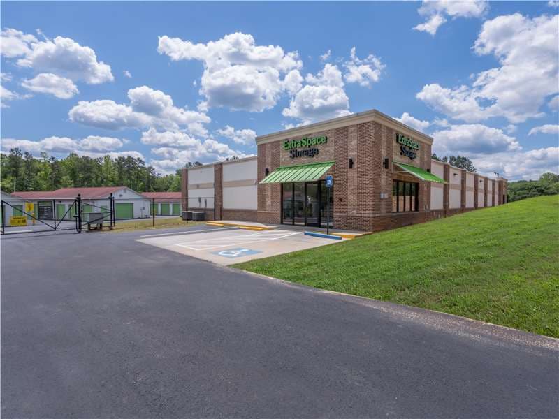 Storage Units in Hiram, GA at 814 Hiram Acworth Hwy Extra Space Storage