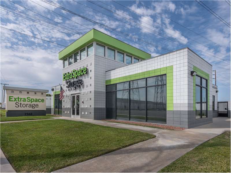 Storage Units in Orange, CA at 1562 N Main St Extra Space Storage