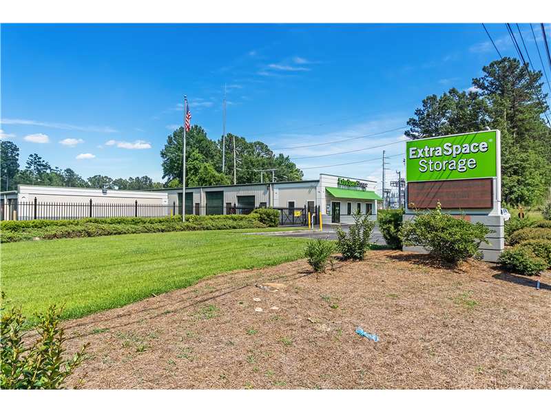 Storage Units in Summerville, SC at 434 Orangeburg Rd Extra Space Storage