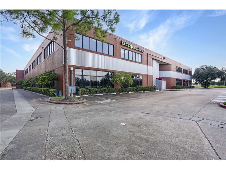 Storage Units in Houston, TX at 555 Gemini Ave Extra Space Storage