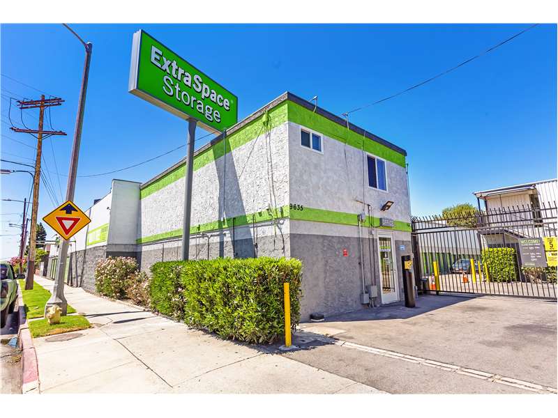 Storage Units in Panorama City, CA at 9635 Van Nuys Blvd Extra Space