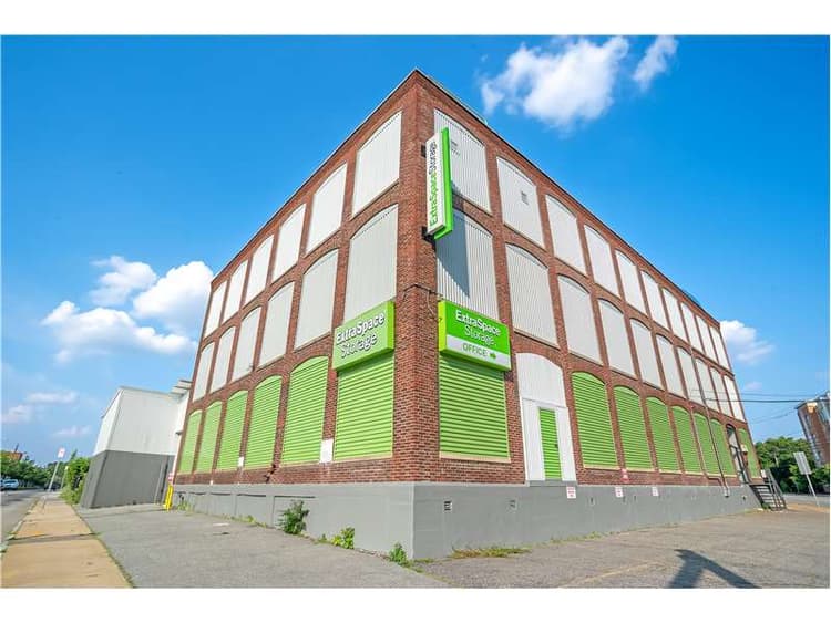 Storage Units in Waltham, MA at 37 River St Extra Space Storage