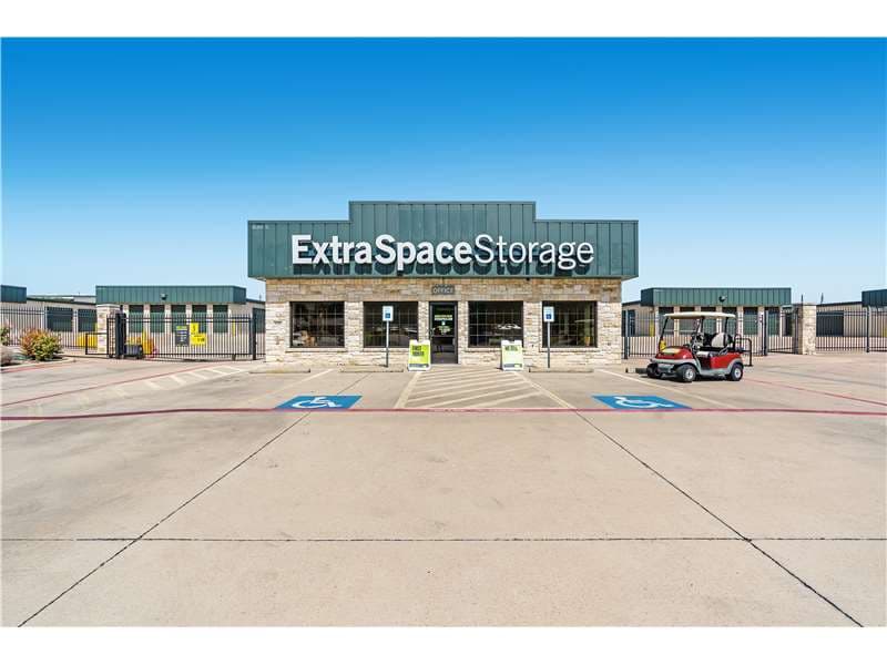Storage Units in Killeen, TX at 1001 S W S Young Dr Extra Space Storage