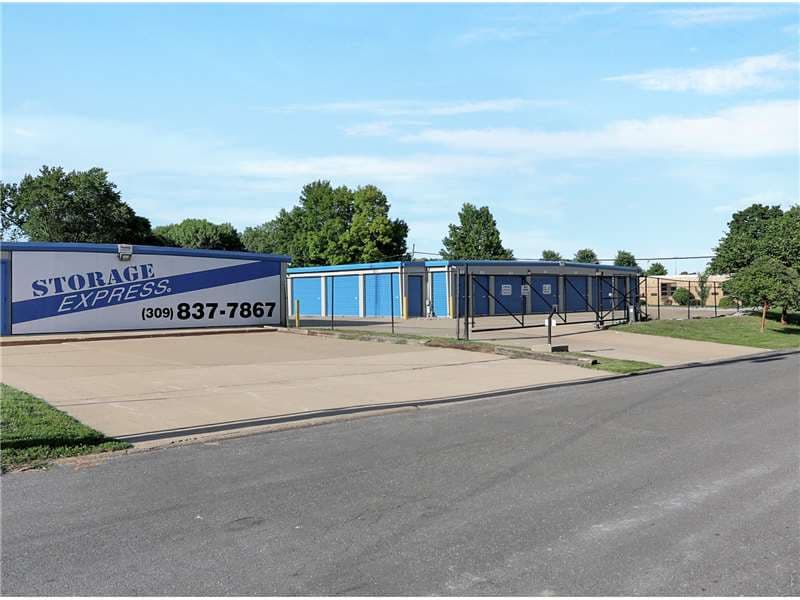 Cheap Storage Units at 320 N Bonham St in IL Extra Space Storage