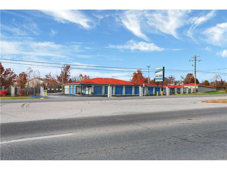 Cheap Storage Units at 2515 E 10th St in Jeffersonville, IN Extra Space Storage