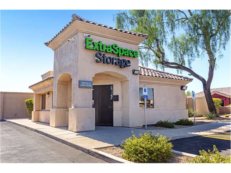 Storage Units in Glendale, AZ at 13902 N 59th Ave Extra Space Storage