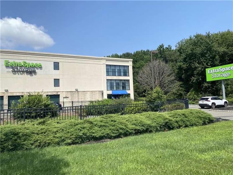 Storage Units in Piscataway, NJ at 3950 New Brunswick Ave Extra Space