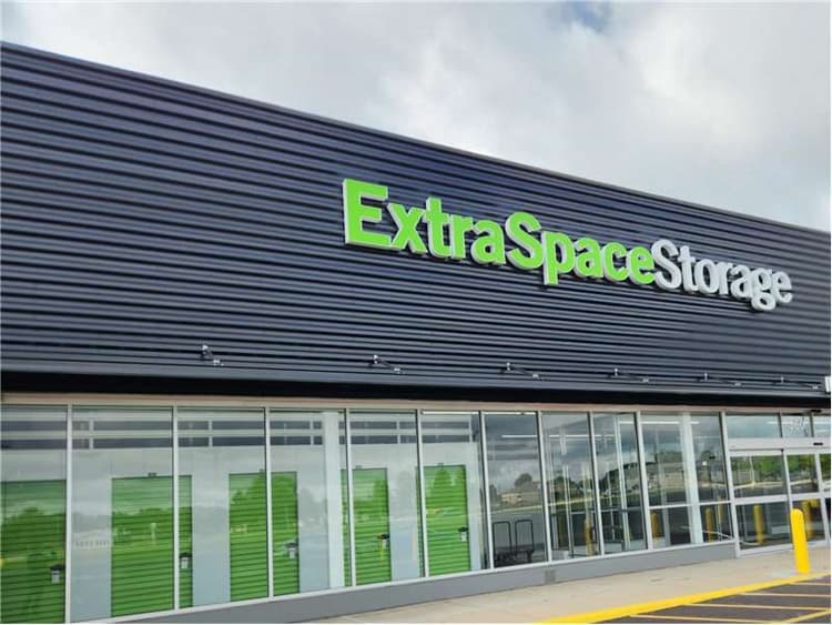 Storage Units in Englewood, OH at 360 W National Rd Extra Space Storage