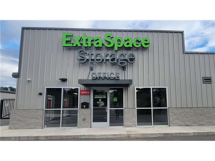 Storage Units in Jacksonville, FL at 9239 103rd St Extra Space Storage