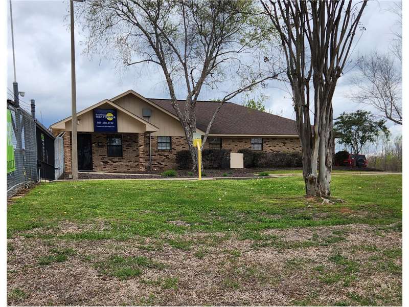 Storage Units in Jackson, MS at 4719 I55 S Extra Space Storage