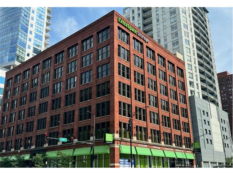 Storage Units in Chicago, IL at 333 W Ohio St Extra Space Storage