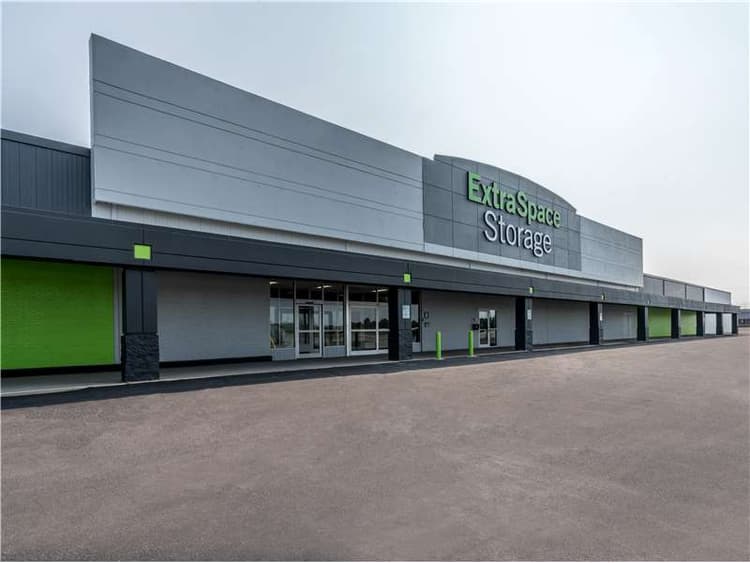 Storage Units in Fort Wayne, IN at 7530 S Anthony Blvd Extra Space Storage