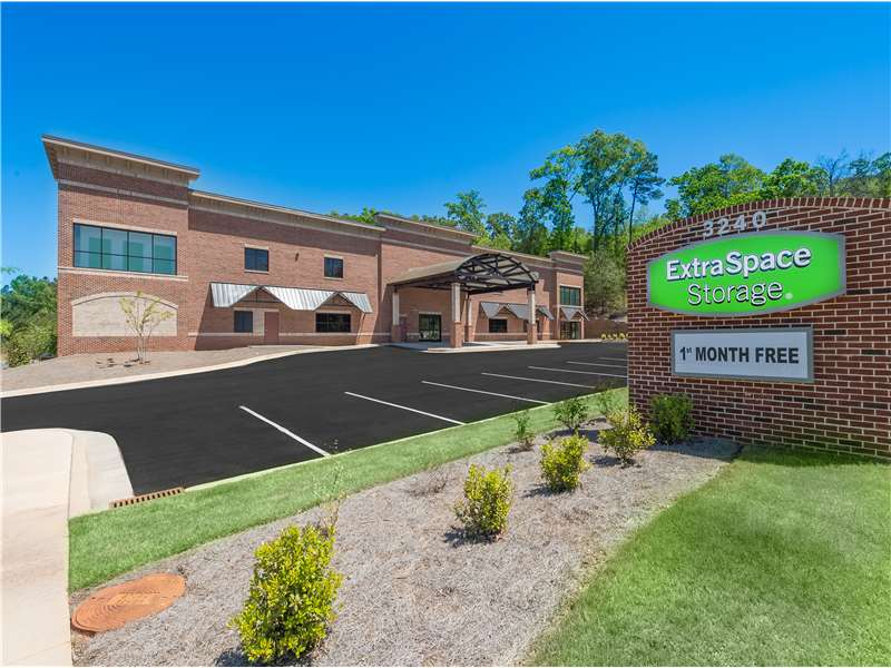 Storage Units in Canton, GA at 3240 Sixes Rd Extra Space Storage