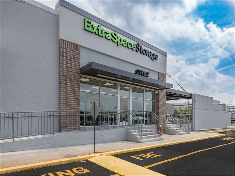 Storage Units in Iselin, NJ at 675 US Hwy 1 Ste 5B Extra Space Storage