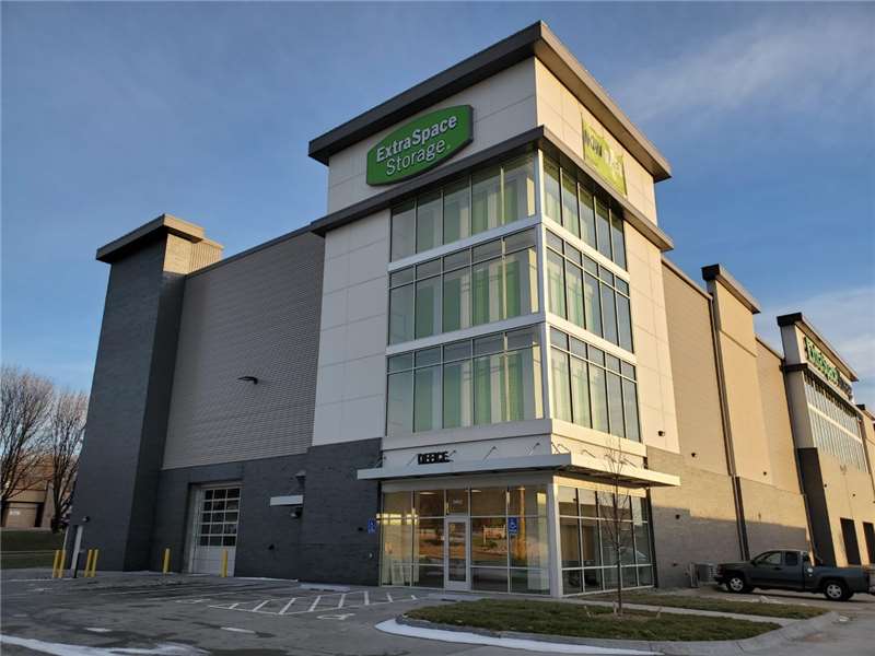 Storage Units in Omaha, NE at 3002 S 82nd Ave Extra Space Storage