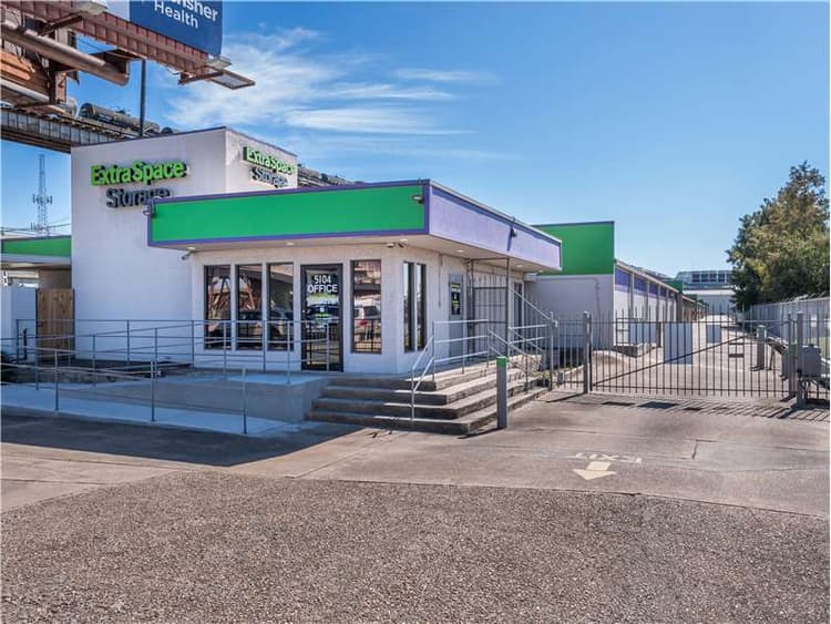 Storage Units in Elmwood, LA at 5104 Jefferson Hwy Extra Space Storage