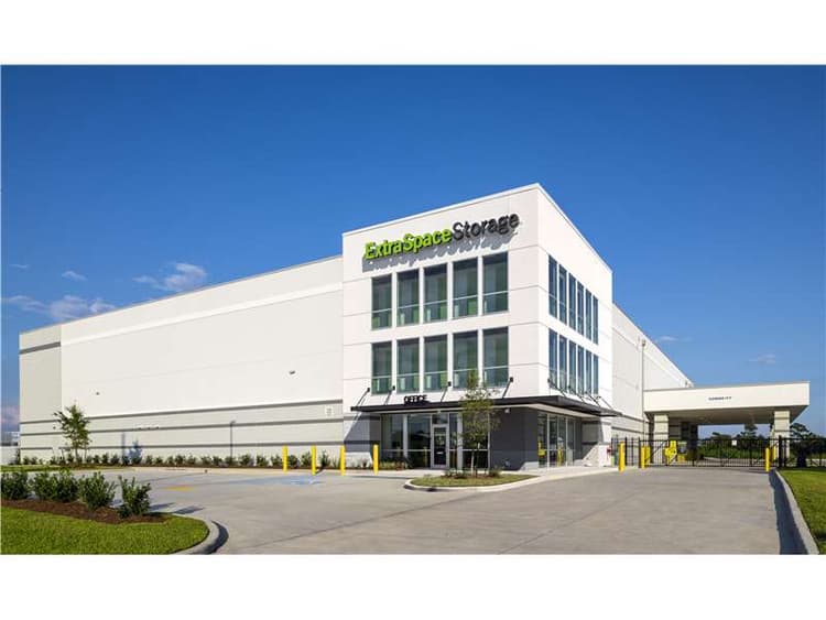 Storage Units in Slidell, LA at 422 E Howze Beach Rd Extra Space Storage
